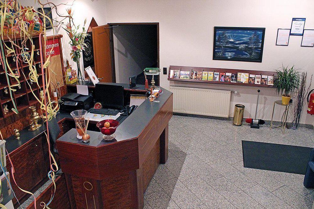 Pension Erlaa Вена Экстерьер фото
